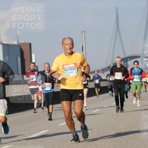 03.10.2025 - Köhlbrandbrückenlauf Jannik Wohlers http://msf.ph/oto/9074570 03.10.2025 09:51:10 Position 3 3656, 12, 1428 meine-sportfotos.de