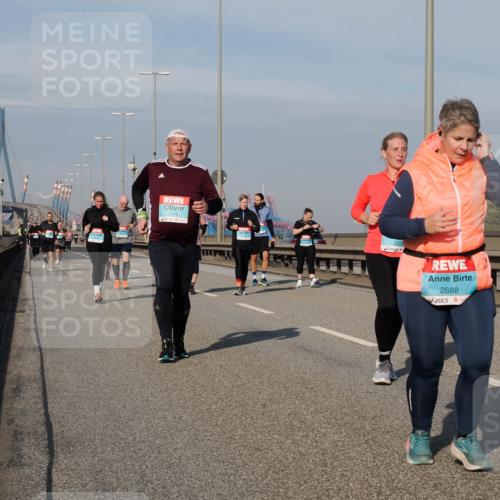 03.10.2025 - Köhlbrandbrückenlauf Fabian Wolf http://msf.ph/oto/9074573 03.10.2025 10:14:21 Position 3 2418, 2688 meine-sportfotos.de