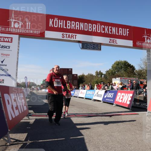 03.10.2025 - Köhlbrandbrückenlauf Lena Gebhardt http://msf.ph/oto/9074609 03.10.2025 13:38:59 Ziel 5529, 5533, 5584, 6030, 6640 meine-sportfotos.de