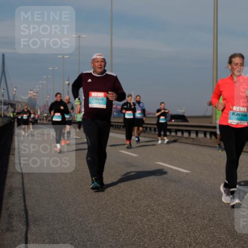 03.10.2025 - Köhlbrandbrückenlauf Fabian Wolf http://msf.ph/oto/9074616 03.10.2025 10:14:22 Position 3 120, 2418, 3225 meine-sportfotos.de