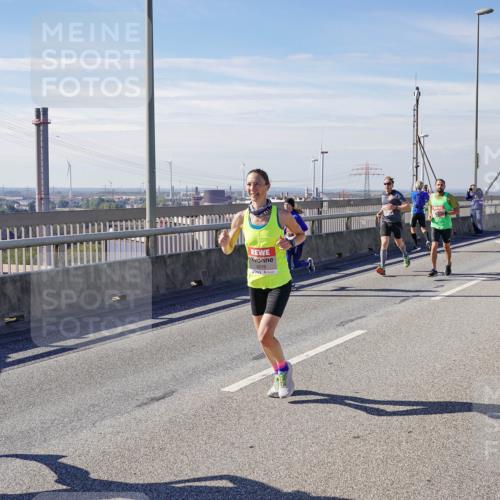 03.10.2025 - Köhlbrandbrückenlauf Michael Burmester http://msf.ph/oto/9074652 03.10.2025 12:40:03 Position 2 4219 meine-sportfotos.de