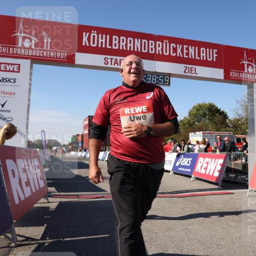03.10.2025 - Köhlbrandbrückenlauf Lena Gebhardt http://msf.ph/oto/9074654 03.10.2025 13:38:59 Ziel 5529, 5533, 5584, 6030, 6640 meine-sportfotos.de