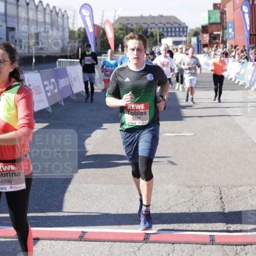 03.10.2025 - Köhlbrandbrückenlauf Jannik Wohlers http://msf.ph/oto/9074656 03.10.2025 13:16:16 Ziel 4144, 4311, 4317, 4347, 4563, 4696, 4928, 5032, 5068, 5336, 5684, 5806, 5836, 6771 meine-sportfotos.de