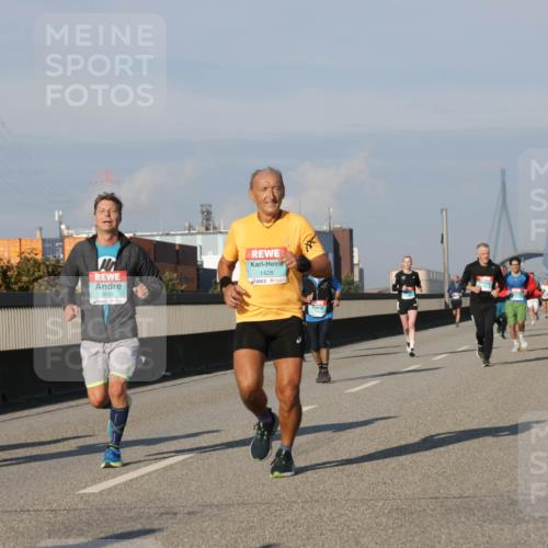 03.10.2025 - Köhlbrandbrückenlauf Jannik Wohlers http://msf.ph/oto/9074661 03.10.2025 09:51:12 Position 3 3656, 1428 meine-sportfotos.de