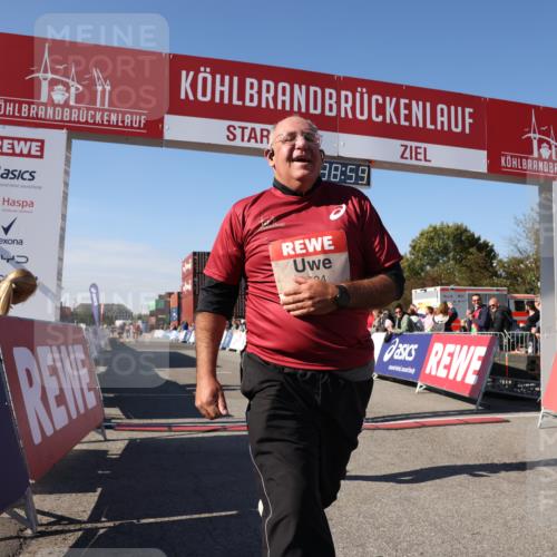 03.10.2025 - Köhlbrandbrückenlauf Lena Gebhardt http://msf.ph/oto/9074668 03.10.2025 13:39:00 Ziel 5529, 5533, 5584, 6030, 6640 meine-sportfotos.de