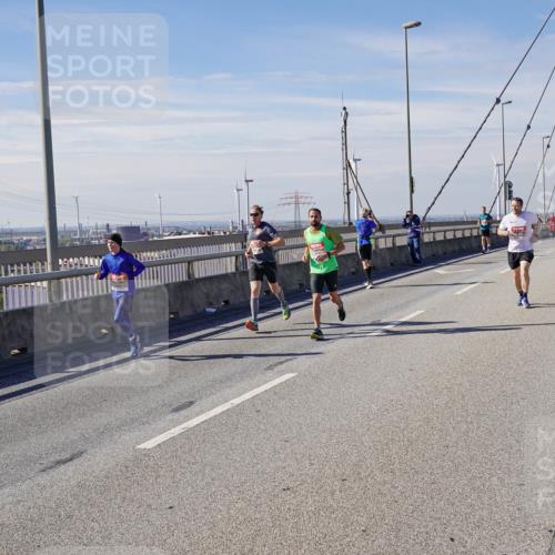 03.10.2025 - Köhlbrandbrückenlauf Michael Burmester http://msf.ph/oto/9074673 03.10.2025 12:40:03 Position 2  meine-sportfotos.de