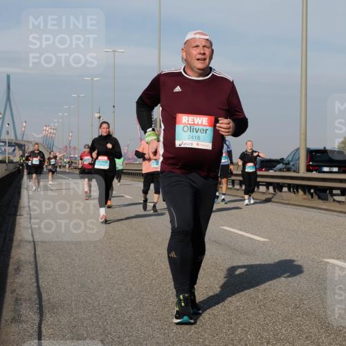 03.10.2025 - Köhlbrandbrückenlauf Fabian Wolf http://msf.ph/oto/9074674 03.10.2025 10:14:23 Position 3 2418 meine-sportfotos.de