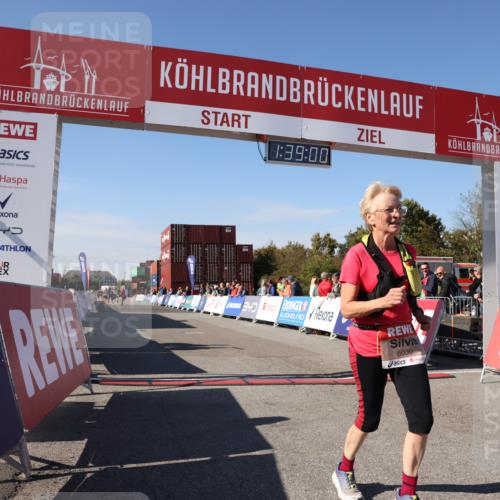 03.10.2025 - Köhlbrandbrückenlauf Lena Gebhardt http://msf.ph/oto/9074682 03.10.2025 13:39:00 Ziel 5529, 5533, 5584, 6030, 6640 meine-sportfotos.de