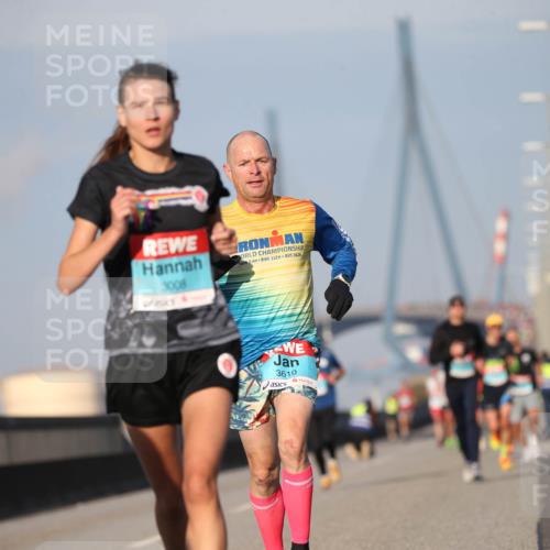 03.10.2025 - Köhlbrandbrückenlauf Jannik Wohlers http://msf.ph/oto/9074693 03.10.2025 09:40:33 Position 3 3008, 2, 4, 112, 262, 3610 meine-sportfotos.de