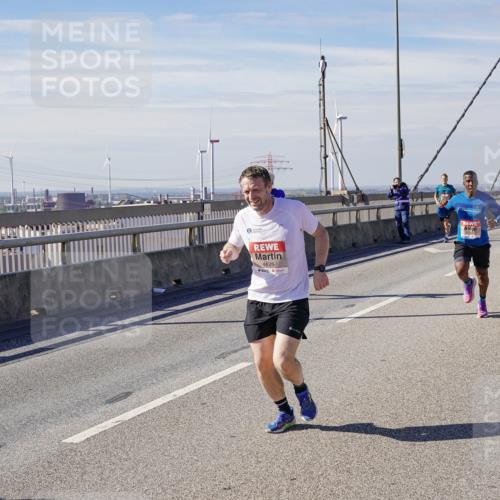 03.10.2025 - Köhlbrandbrückenlauf Michael Burmester http://msf.ph/oto/9074715 03.10.2025 12:40:06 Position 2 4425 meine-sportfotos.de