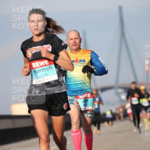03.10.2025 - Köhlbrandbrückenlauf Jannik Wohlers http://msf.ph/oto/9074717 03.10.2025 09:40:33 Position 3 3008, 112, 26, 2, 3610 meine-sportfotos.de