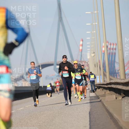 03.10.2025 - Köhlbrandbrückenlauf Jannik Wohlers http://msf.ph/oto/9074734 03.10.2025 09:40:35 Position 3 1019 meine-sportfotos.de
