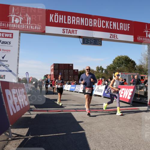 03.10.2025 - Köhlbrandbrückenlauf Lena Gebhardt http://msf.ph/oto/9074737 03.10.2025 13:39:17 Ziel 4531, 4789, 5111, 5766, 5988, 5989, 5998 meine-sportfotos.de