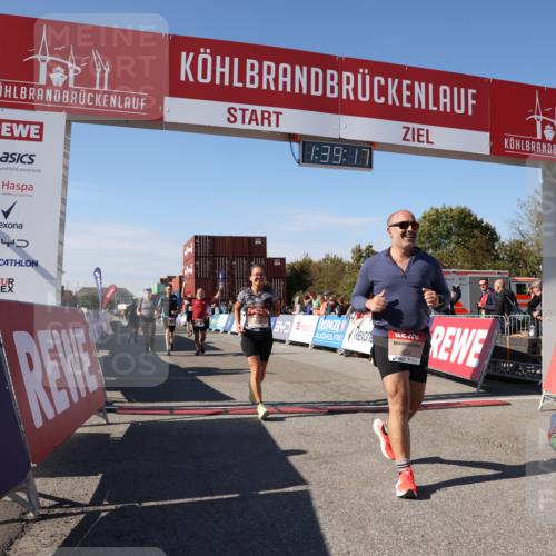 03.10.2025 - Köhlbrandbrückenlauf Lena Gebhardt http://msf.ph/oto/9074761 03.10.2025 13:39:18 Ziel 4531, 4789, 5111, 5741, 5745, 5766, 5988, 5989, 5998 meine-sportfotos.de