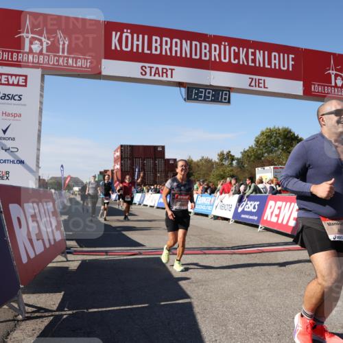 03.10.2025 - Köhlbrandbrückenlauf Lena Gebhardt http://msf.ph/oto/9074801 03.10.2025 13:39:18 Ziel 4531, 4789, 5111, 5741, 5745, 5766, 5988, 5989, 5998 meine-sportfotos.de