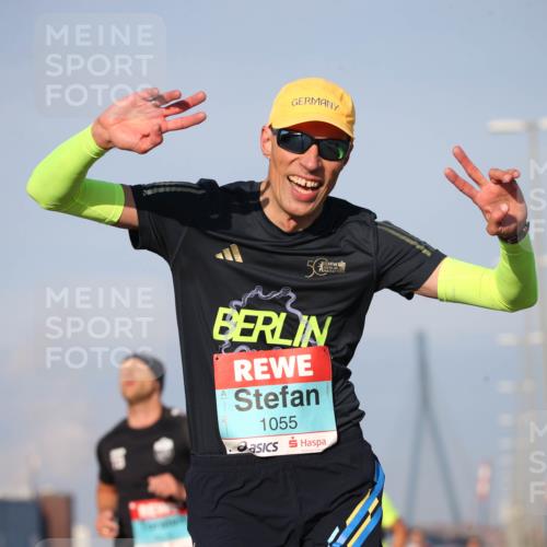 03.10.2025 - Köhlbrandbrückenlauf Jannik Wohlers http://msf.ph/oto/9074803 03.10.2025 09:40:46 Position 3 50, 1055 meine-sportfotos.de