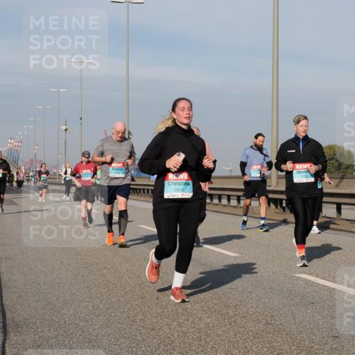 03.10.2025 - Köhlbrandbrückenlauf Fabian Wolf http://msf.ph/oto/9074834 03.10.2025 10:14:27 Position 3 2513, 2606, 2755 meine-sportfotos.de