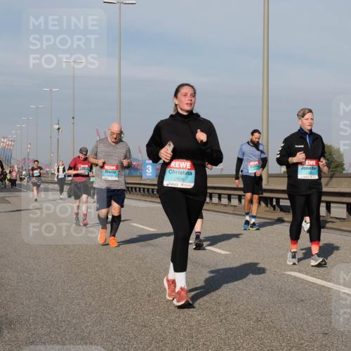 03.10.2025 - Köhlbrandbrückenlauf Fabian Wolf http://msf.ph/oto/9074843 03.10.2025 10:14:27 Position 3 3, 2606, 2755 meine-sportfotos.de