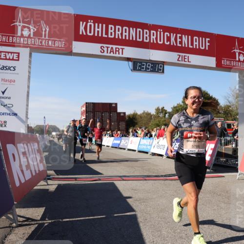 03.10.2025 - Köhlbrandbrückenlauf Lena Gebhardt http://msf.ph/oto/9074849 03.10.2025 13:39:19 Ziel 4531, 4789, 5111, 5741, 5745, 5766, 5988, 5989, 5998, 6560 meine-sportfotos.de