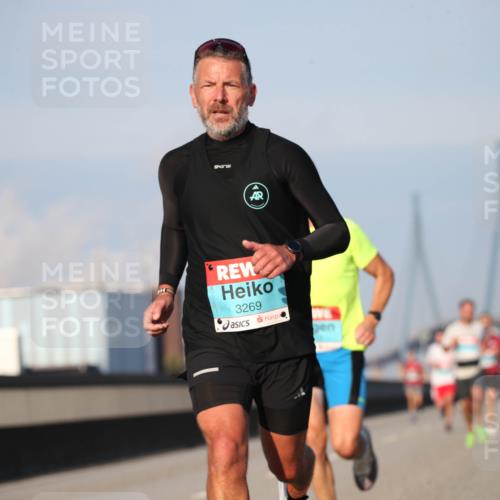 03.10.2025 - Köhlbrandbrückenlauf Jannik Wohlers http://msf.ph/oto/9074860 03.10.2025 09:40:48 Position 3 3269 meine-sportfotos.de