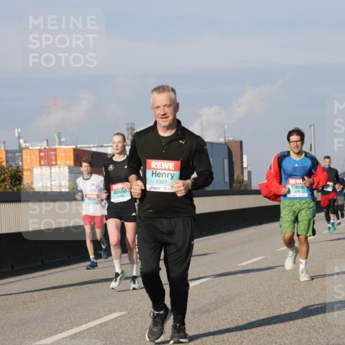 03.10.2025 - Köhlbrandbrückenlauf Jannik Wohlers http://msf.ph/oto/9074861 03.10.2025 09:51:18 Position 3 2743, 12, 1397, 3484 meine-sportfotos.de