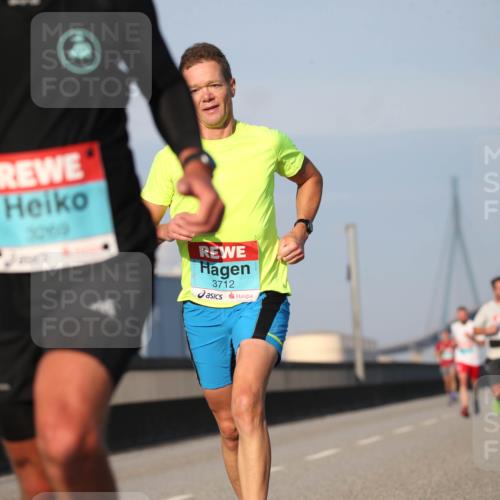 03.10.2025 - Köhlbrandbrückenlauf Jannik Wohlers http://msf.ph/oto/9074863 03.10.2025 09:40:49 Position 3 3269, 3712 meine-sportfotos.de