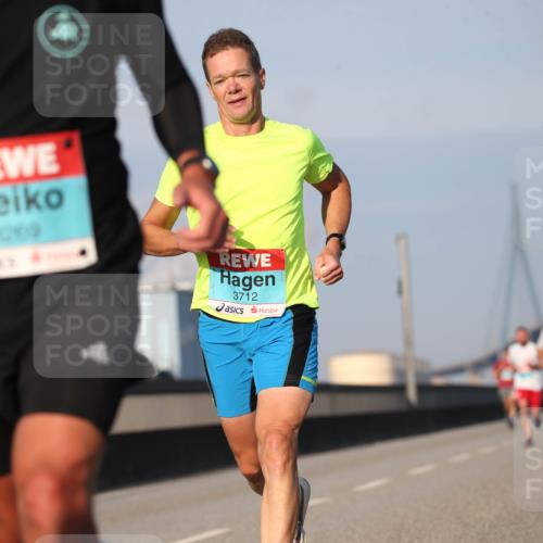 03.10.2025 - Köhlbrandbrückenlauf Jannik Wohlers http://msf.ph/oto/9074866 03.10.2025 09:40:49 Position 3 3269, 3712 meine-sportfotos.de