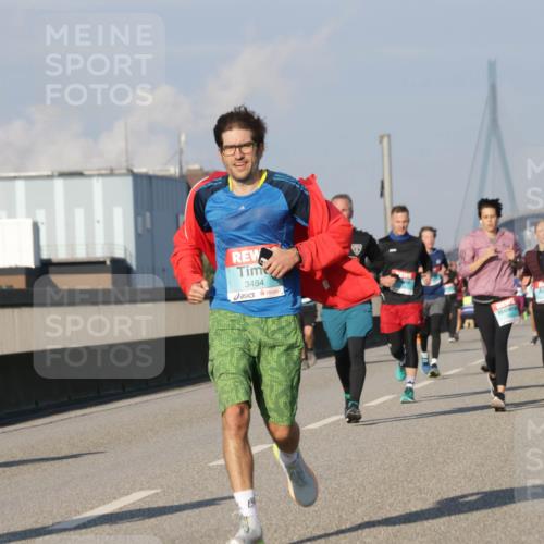03.10.2025 - Köhlbrandbrückenlauf Jannik Wohlers http://msf.ph/oto/9074882 03.10.2025 09:51:19 Position 3 3484 meine-sportfotos.de