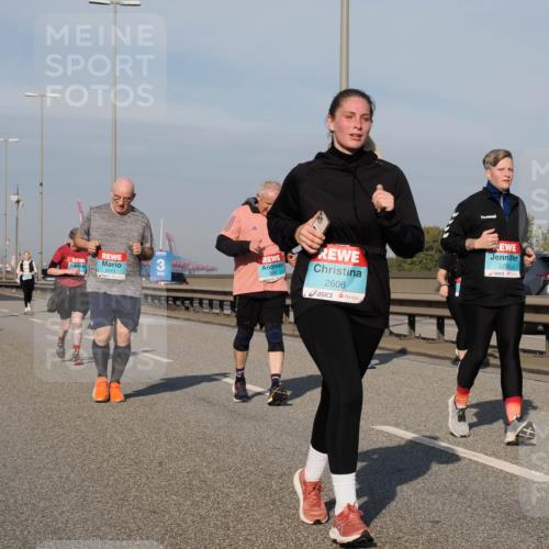 03.10.2025 - Köhlbrandbrückenlauf Fabian Wolf http://msf.ph/oto/9074890 03.10.2025 10:14:28 Position 3 2513, 3097, 2606, 2755, 827 meine-sportfotos.de
