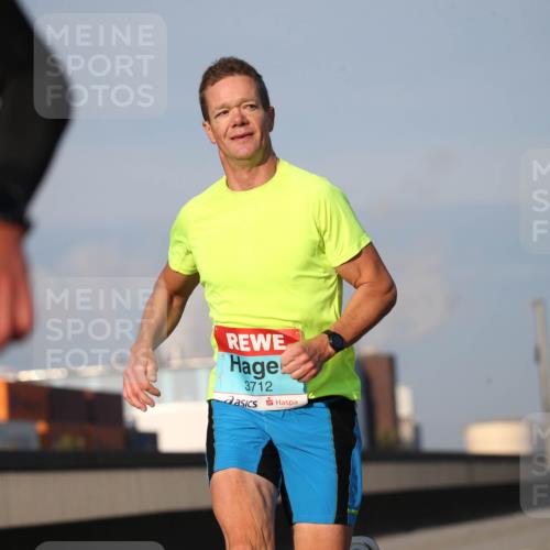 03.10.2025 - Köhlbrandbrückenlauf Jannik Wohlers http://msf.ph/oto/9074893 03.10.2025 09:40:50 Position 3 3712 meine-sportfotos.de