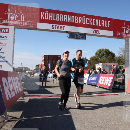 03.10.2025 - Köhlbrandbrückenlauf Lena Gebhardt http://msf.ph/oto/9074921 03.10.2025 13:39:21 Ziel 4531, 4789, 5111, 5741, 5745, 5766, 5988, 5989, 5998, 6560 meine-sportfotos.de