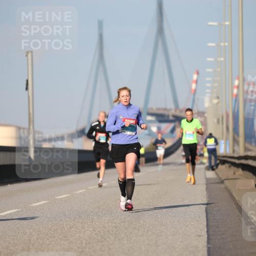 03.10.2025 - Köhlbrandbrückenlauf Jannik Wohlers http://msf.ph/oto/9074939 03.10.2025 09:41:02 Position 3 3704 meine-sportfotos.de