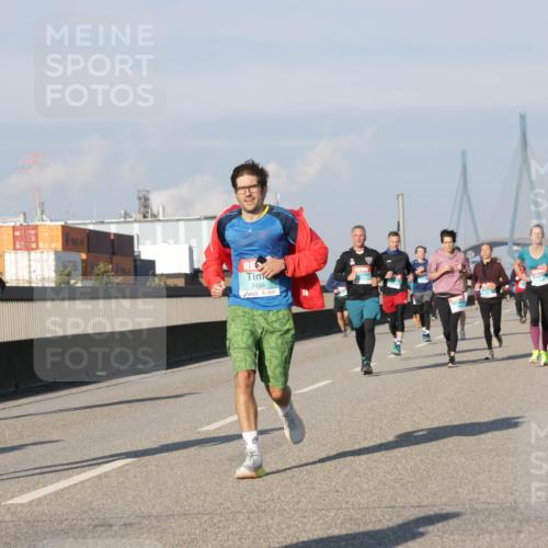 03.10.2025 - Köhlbrandbrückenlauf Jannik Wohlers http://msf.ph/oto/9074945 03.10.2025 09:51:20 Position 3 2698, 3484 meine-sportfotos.de