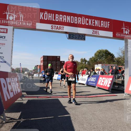 03.10.2025 - Köhlbrandbrückenlauf Lena Gebhardt http://msf.ph/oto/9074987 03.10.2025 13:39:23 Ziel 4531, 4789, 5111, 5135, 5741, 5745, 5766, 5988, 5989, 5998, 6560 meine-sportfotos.de