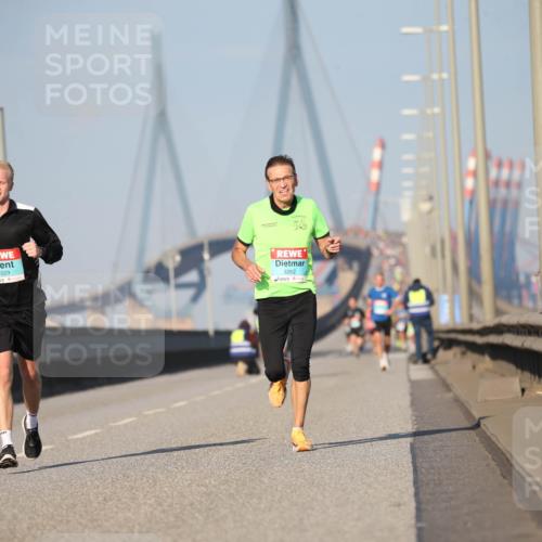 03.10.2025 - Köhlbrandbrückenlauf Jannik Wohlers http://msf.ph/oto/9075002 03.10.2025 09:41:08 Position 3 1029, 3262 meine-sportfotos.de