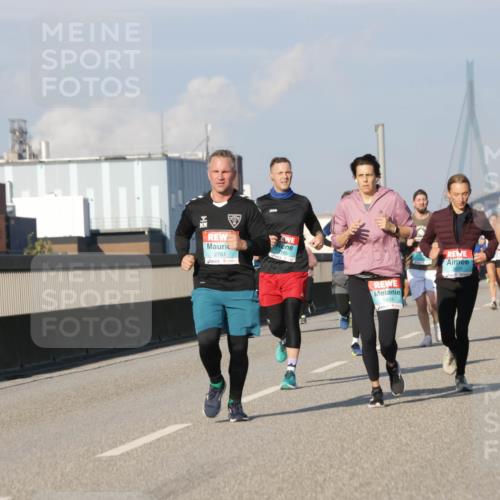 03.10.2025 - Köhlbrandbrückenlauf Jannik Wohlers http://msf.ph/oto/9075009 03.10.2025 09:51:22 Position 3 2761, 1424 meine-sportfotos.de