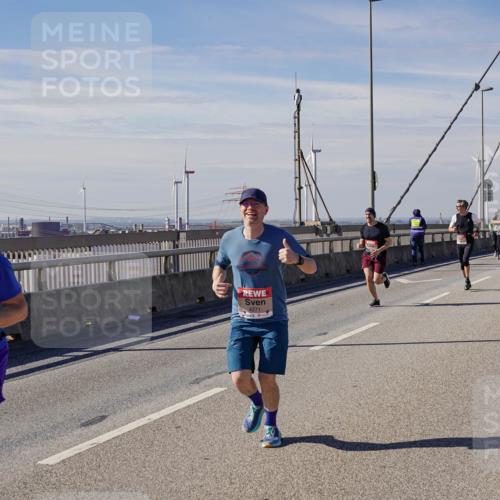 03.10.2025 - Köhlbrandbrückenlauf Michael Burmester http://msf.ph/oto/9075016 03.10.2025 12:40:24 Position 2 4130, 4271 meine-sportfotos.de