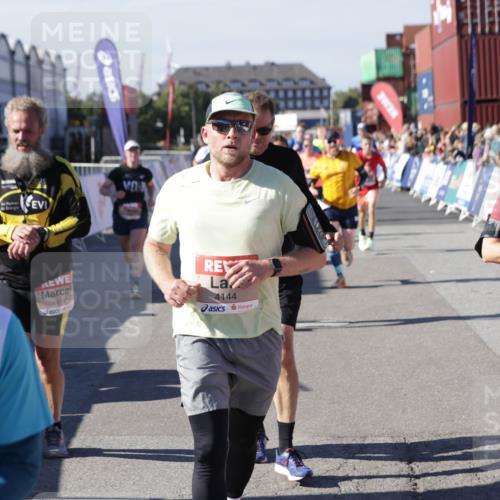 03.10.2025 - Köhlbrandbrückenlauf Jannik Wohlers http://msf.ph/oto/9075022 03.10.2025 13:16:24 Ziel 4144, 4146, 4314, 4317, 4347, 4408, 4414, 4563, 4586, 4696, 4928, 4952, 5032, 5498, 5570, 5806, 5815, 5836, 5983, 6353, 6761, 6771, 6812 meine-sportfotos.de