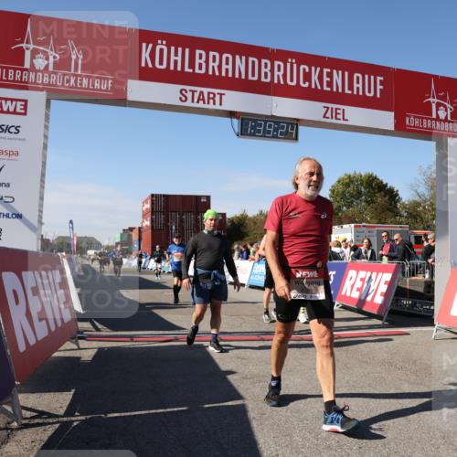 03.10.2025 - Köhlbrandbrückenlauf Lena Gebhardt http://msf.ph/oto/9075029 03.10.2025 13:39:24 Ziel 4531, 4789, 5111, 5135, 5741, 5745, 5766, 5988, 5989, 5991, 5998, 6560 meine-sportfotos.de