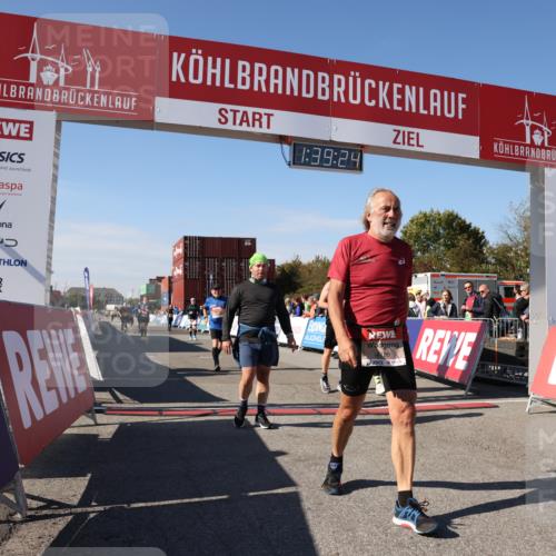 03.10.2025 - Köhlbrandbrückenlauf Lena Gebhardt http://msf.ph/oto/9075037 03.10.2025 13:39:24 Ziel 4531, 4789, 5111, 5135, 5741, 5745, 5766, 5988, 5989, 5991, 5998, 6560 meine-sportfotos.de