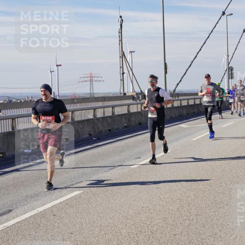 03.10.2025 - Köhlbrandbrückenlauf Michael Burmester http://msf.ph/oto/9075051 03.10.2025 12:40:27 Position 2  meine-sportfotos.de