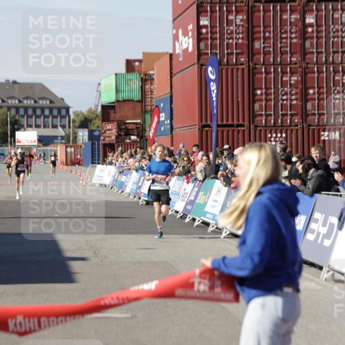 03.10.2025 - Köhlbrandbrückenlauf Jannik Wohlers http://msf.ph/oto/9075061 03.10.2025 12:46:33 Ziel 4033 meine-sportfotos.de