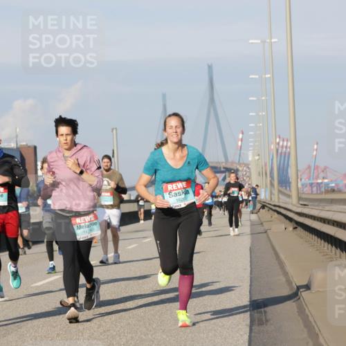03.10.2025 - Köhlbrandbrückenlauf Jannik Wohlers http://msf.ph/oto/9075095 03.10.2025 09:51:24 Position 3 2761, 3188, 1424, 1626 meine-sportfotos.de