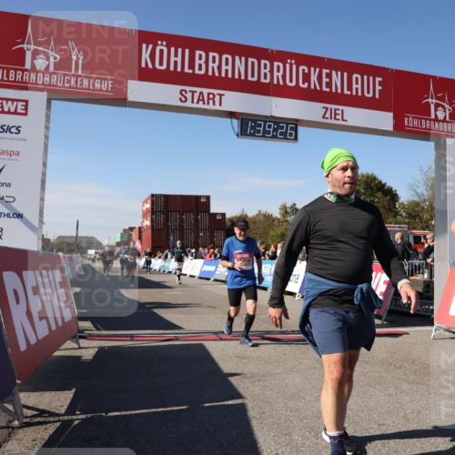 03.10.2025 - Köhlbrandbrückenlauf Lena Gebhardt http://msf.ph/oto/9075107 03.10.2025 13:39:26 Ziel 4789, 5111, 5135, 5444, 5741, 5745, 5766, 5988, 5989, 5991, 5998, 6259, 6560 meine-sportfotos.de