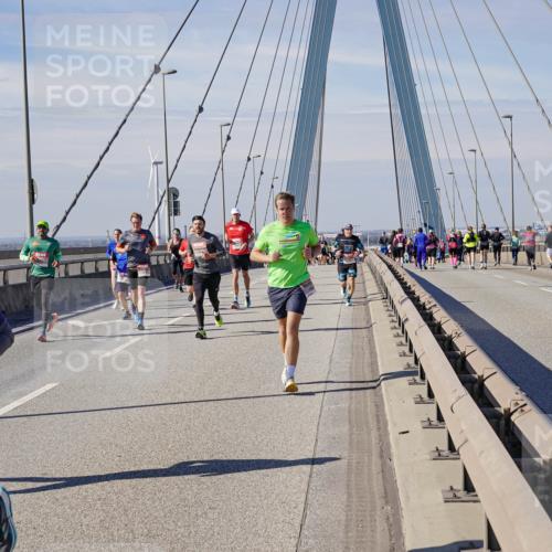 03.10.2025 - Köhlbrandbrückenlauf Michael Burmester http://msf.ph/oto/9075117 03.10.2025 12:40:30 Position 2 4622 meine-sportfotos.de