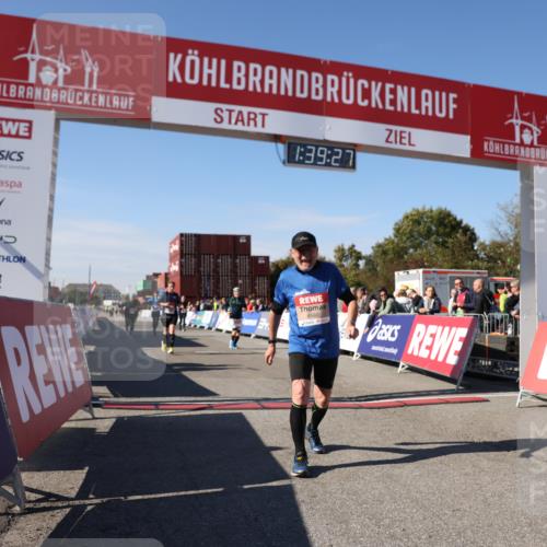 03.10.2025 - Köhlbrandbrückenlauf Lena Gebhardt http://msf.ph/oto/9075132 03.10.2025 13:39:28 Ziel 4621, 4789, 5135, 5176, 5444, 5741, 5745, 5988, 5989, 5991, 5998, 6259, 6560 meine-sportfotos.de