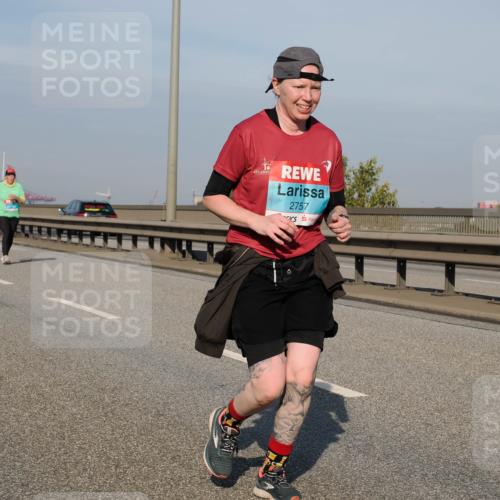 03.10.2025 - Köhlbrandbrückenlauf Fabian Wolf http://msf.ph/oto/9075148 03.10.2025 10:14:34 Position 3 2757 meine-sportfotos.de