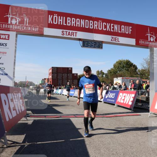 03.10.2025 - Köhlbrandbrückenlauf Lena Gebhardt http://msf.ph/oto/9075149 03.10.2025 13:39:28 Ziel 4621, 4789, 5135, 5176, 5444, 5741, 5745, 5988, 5989, 5991, 5998, 6259, 6560 meine-sportfotos.de