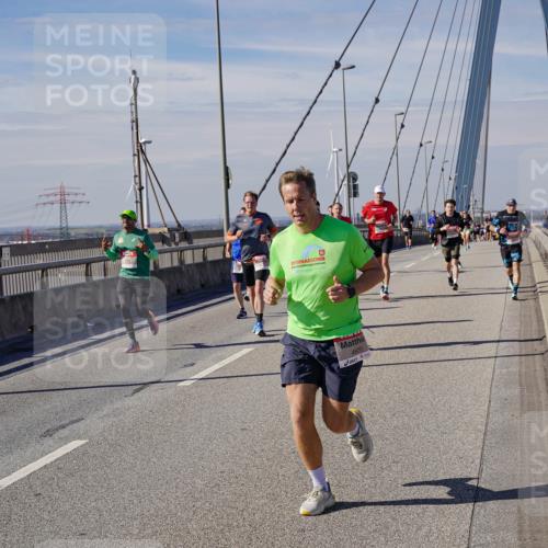 03.10.2025 - Köhlbrandbrückenlauf Michael Burmester http://msf.ph/oto/9075166 03.10.2025 12:40:32 Position 2 4820 meine-sportfotos.de