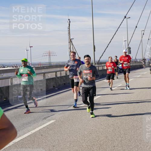 03.10.2025 - Köhlbrandbrückenlauf Michael Burmester http://msf.ph/oto/9075193 03.10.2025 12:40:34 Position 2  meine-sportfotos.de